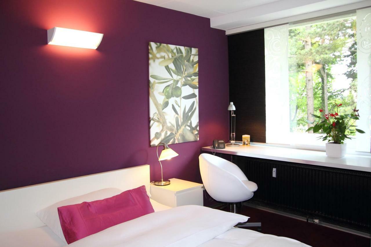 College Garden Hotel Bad Voeslau Zewnętrze zdjęcie